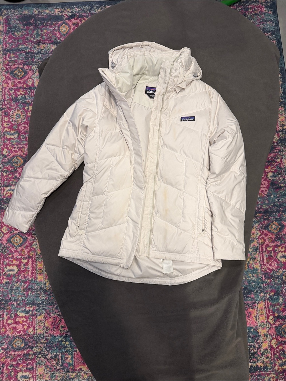 Patagonia Women’s White Hooded Puffer Jacket